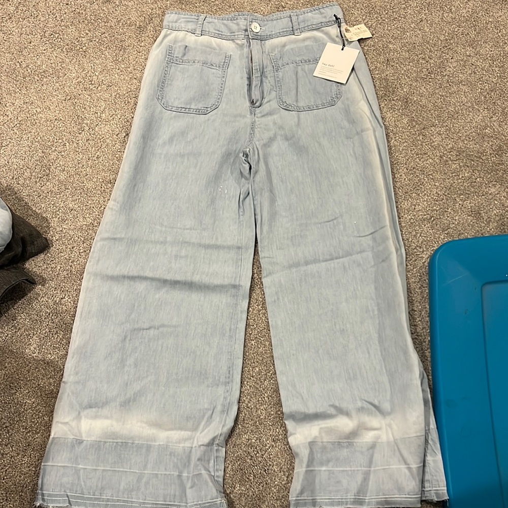 pocket front wide leg crop
